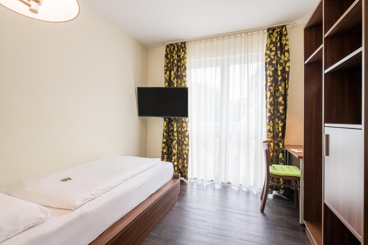Hotel Knorz زيمدورف المظهر الخارجي الصورة