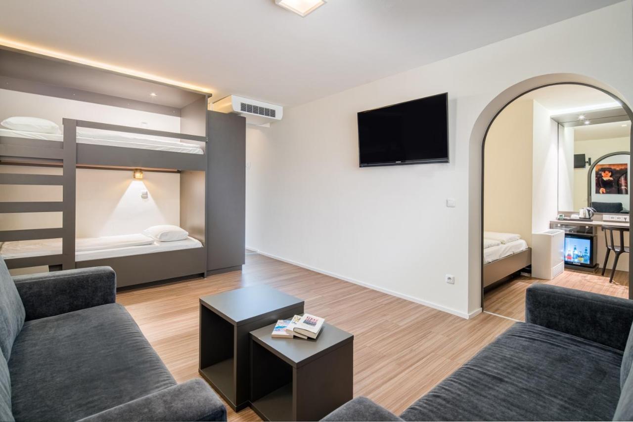 Hotel Knorz زيمدورف المظهر الخارجي الصورة